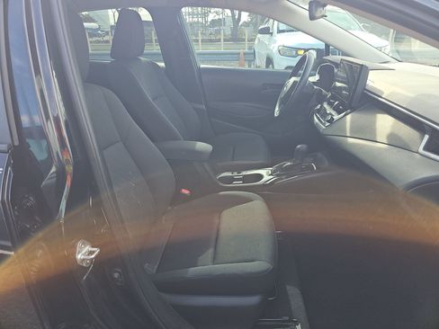Used 2024 Toyota Corolla LE FWD image 11