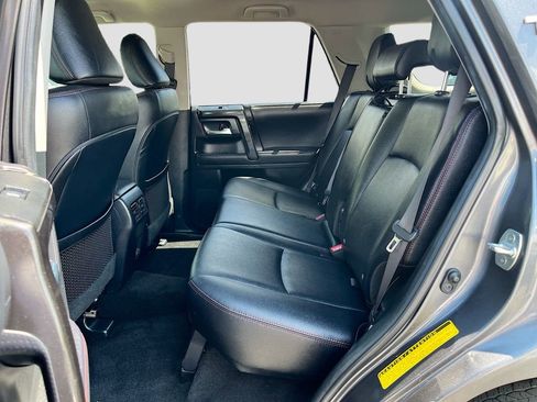 Used 2023 Toyota 4Runner TRD Off-Road Premium AWD/4WD image 24