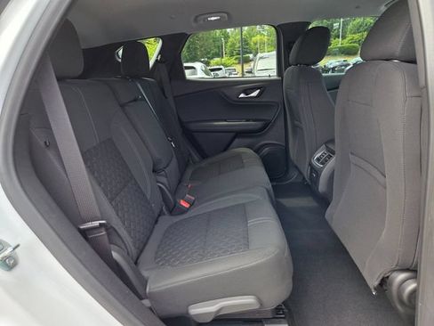 Used 2022 Chevrolet Blazer LT FWD image 17