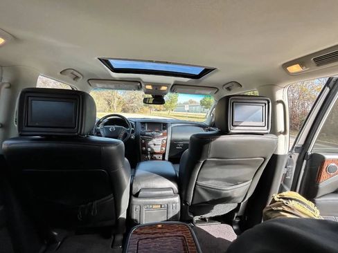 Used 2017 Nissan Armada Platinum w/ Captain Seat Package RWD image 19