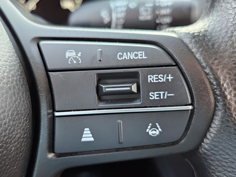 Certified 2023 Honda HR-V LX image 18