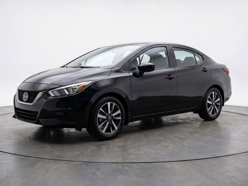 Used 2025 Nissan Versa SV FWD image 3