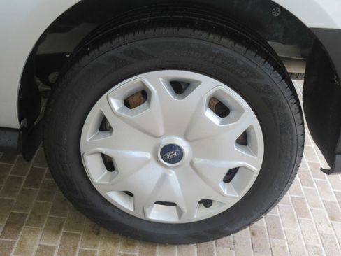 Used 2016 Ford Transit Connect XL image 8