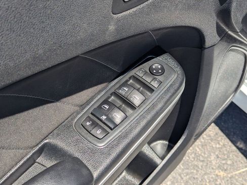 Used 2020 Dodge Charger R/T RWD image 27