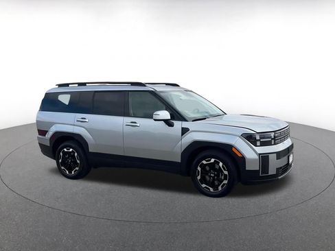 Used 2025 Hyundai Santa Fe SEL image 2