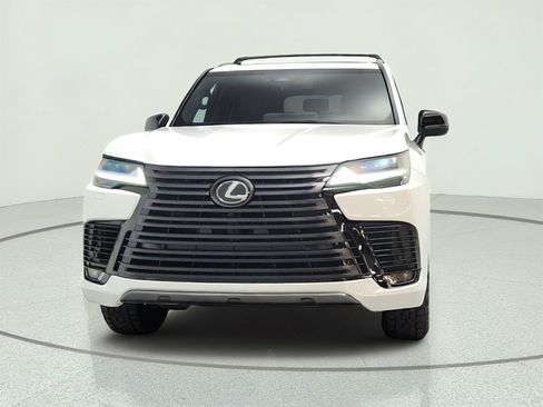 Used 2026 Lexus LX 700h Luxury w/ Appearance Package AWD/4WD image 2