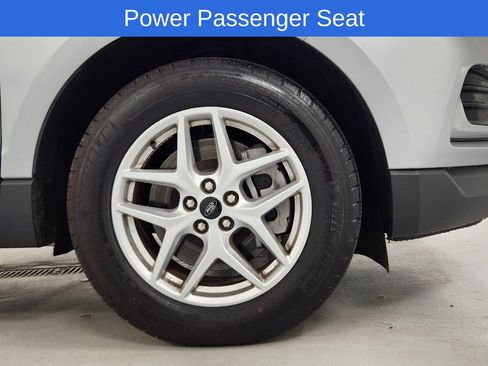 Used 2024 Ford Edge SEL AWD/4WD image 9