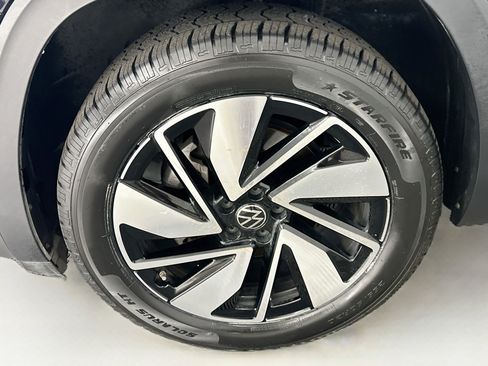 Used 2025 Volkswagen Atlas SE AWD/4WD image 11