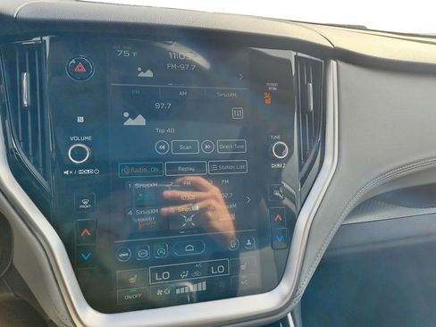 Used 2023 Subaru Outback Premium image 29