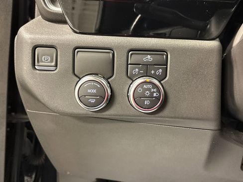Used 2022 GMC Sierra 1500 Elevation image 30