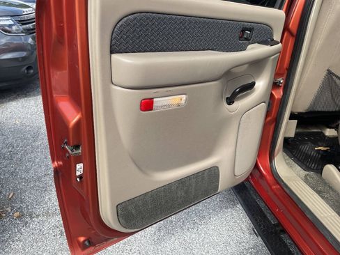 Used 2003 Chevrolet Avalanche 4x4 w/ Suspension Package, Off-Road image 19