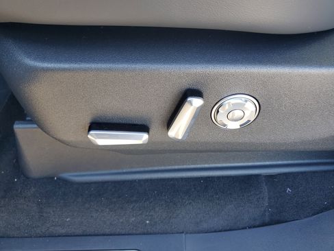 New 2025 Lincoln Navigator Reserve w/ Jet Appearance Package image 13