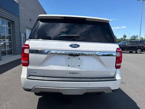 Used 2018 Ford Expedition XLT w/ Equipment Group 202A AWD/4WD image 7