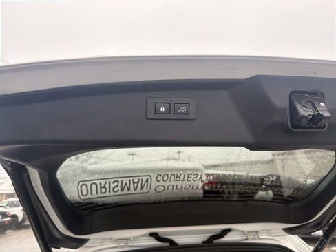 Used 2025 Subaru Outback Onyx Edition image 9