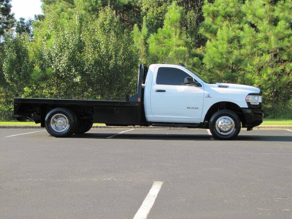 Used 2022 RAM 3500 Tradesman RWD image 4