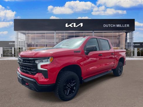Used 2023 Chevrolet Silverado 1500 LT Trail Boss w/ Protection Package AWD/4WD image 3