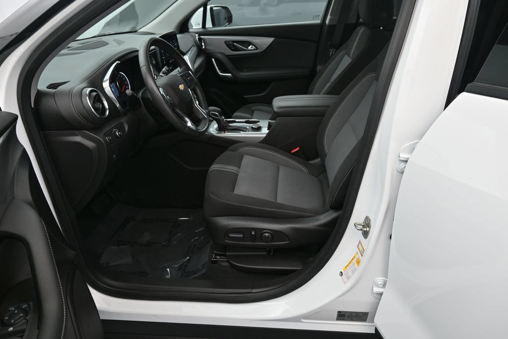Used 2023 Chevrolet Blazer LT w/ Convenience Package FWD image 16