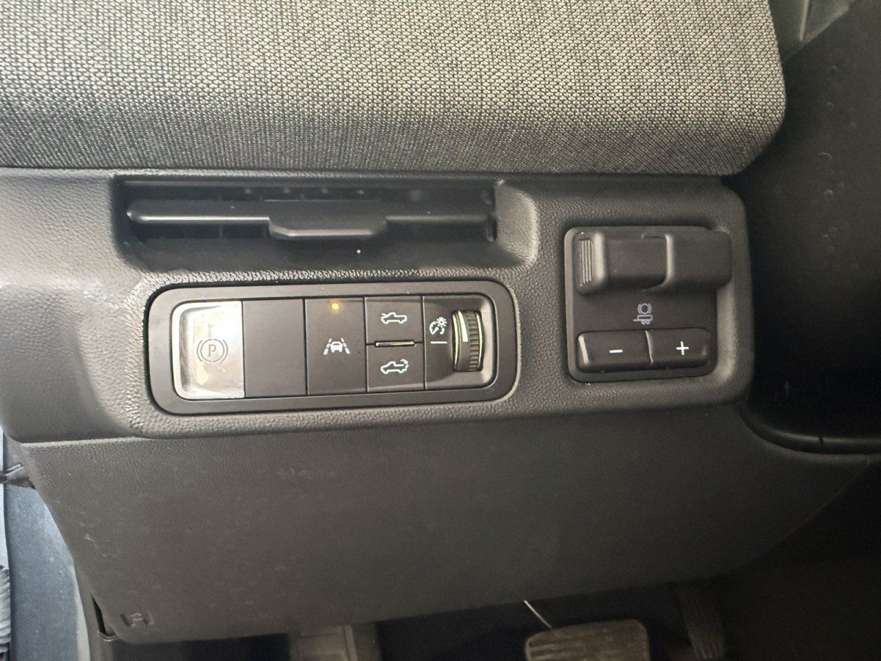 Used 2026 GMC Sierra EV Elevation w/ Premium Package AWD/4WD image 22