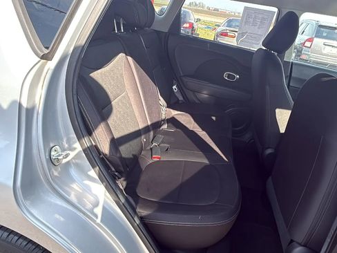 Used 2015 Kia Soul FWD image 21