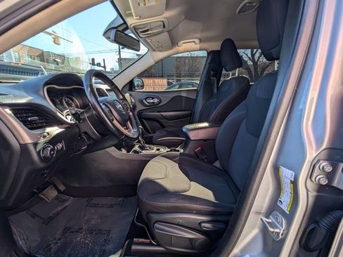 Used 2015 Jeep Cherokee Latitude image 15