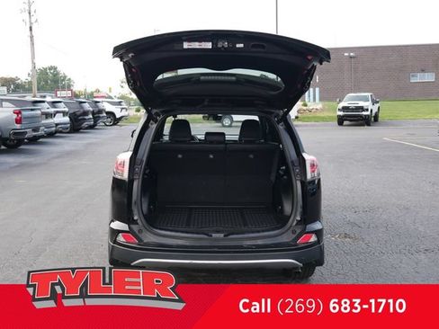 Used 2017 Toyota RAV4 SE w/ Power Extra Value Package AWD/4WD image 16
