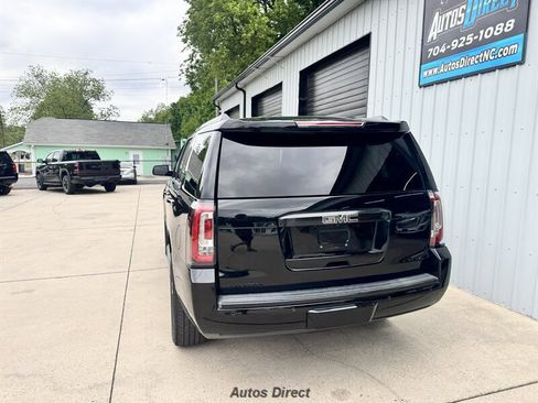 Used 2017 GMC Yukon Denali w/ Open Road Package AWD/4WD image 10