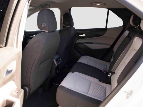 Used 2018 Chevrolet Equinox LT image 12