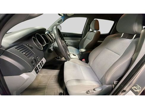 Used 2014 Toyota Tacoma 4x4 Double Cab image 11