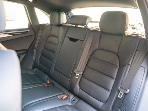 Certified 2026 Porsche Macan AWD/4WD image 24