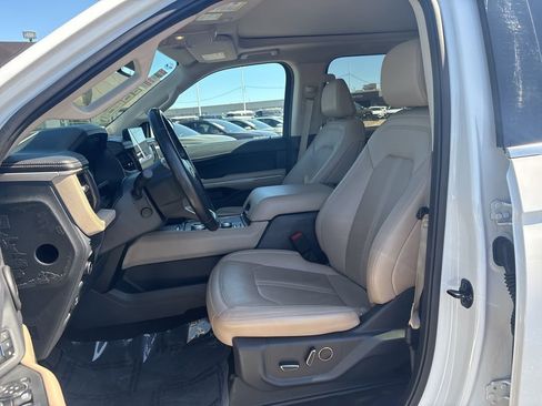 Used 2024 Ford Expedition Max Limited AWD/4WD image 12
