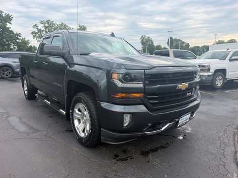 Used 2017 Chevrolet Silverado 1500 LT w/ All Star Edition AWD/4WD image 4