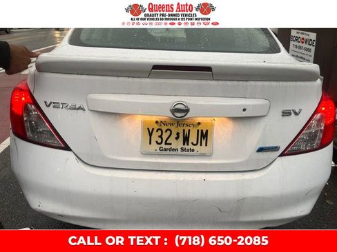 Used 2013 Nissan Versa SV image 5