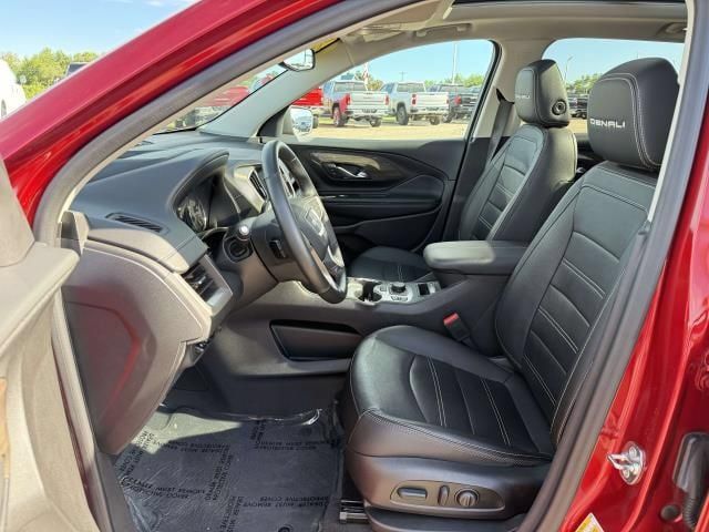 Used 2024 GMC Terrain Denali w/ Denali Premium Package AWD/4WD image 12