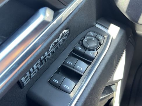 Used 2023 Chevrolet Silverado 1500 High Country AWD/4WD image 18