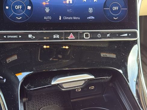 Used 2025 Mercedes-Benz C 300 Sedan image 31