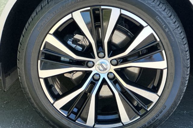 Used 2023 Volvo XC60 B5 Plus w/ Climate Package AWD/4WD image 25