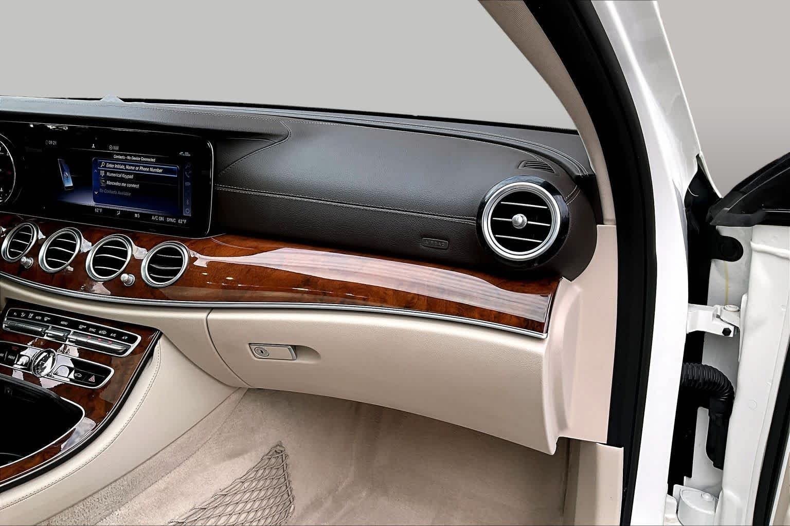 Used 2019 Mercedes-Benz E 300 4MATIC image 18