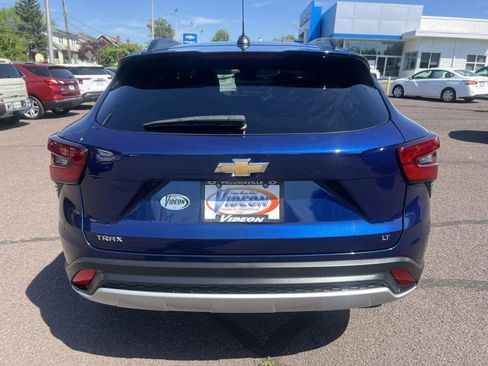 Used 2024 Chevrolet Trax LT w/ Driver Confidence Package FWD image 5