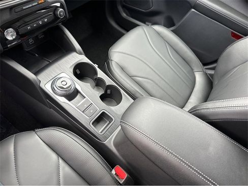 New 2025 Ford Escape SE w/ PHEV Premium Package image 32