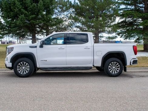 Used 2023 GMC Sierra 1500 AT4 image 3