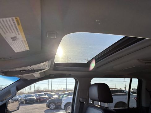 Used 2019 GMC Yukon XL SLT w/ Open Road Package image 28