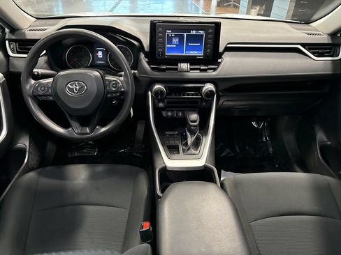 Used 2022 Toyota RAV4 LE AWD/4WD image 10