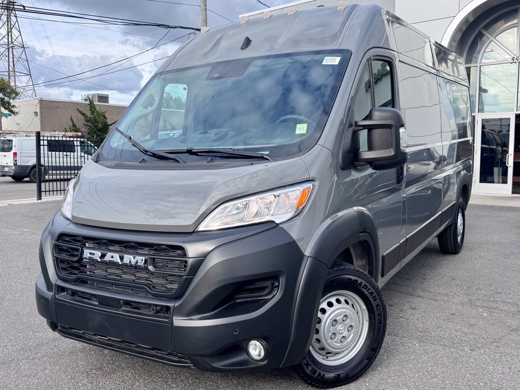 Used 2026 RAM ProMaster 2500 w/ Safety Group FWD image 3