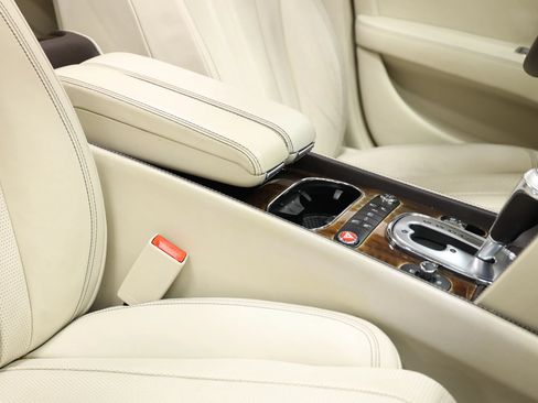 Used 2014 Bentley Flying Spur W12 AWD/4WD image 90