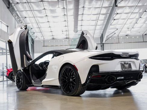 Used 2023 McLaren GT image 5