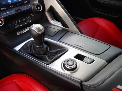 Used 2019 Chevrolet Corvette Grand Sport w/ Carbon Flash Badge Package RWD image 21