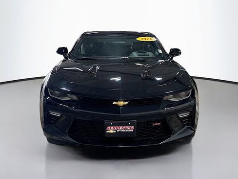 Used 2016 Chevrolet Camaro SS RWD image 2