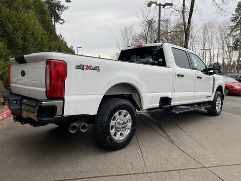 Used 2024 Ford F350 XLT w/ FX4 Off-Road Package image 4