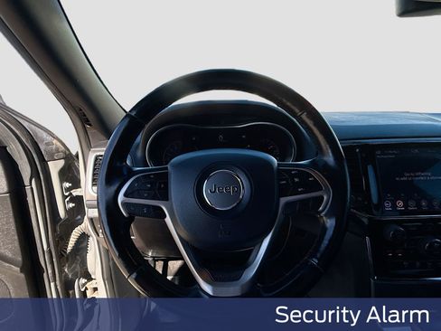 Used 2020 Jeep Grand Cherokee Altitude image 16