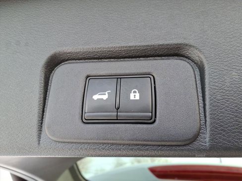 Used 2023 Nissan Rogue Platinum w/ Platinum Premium Package image 11